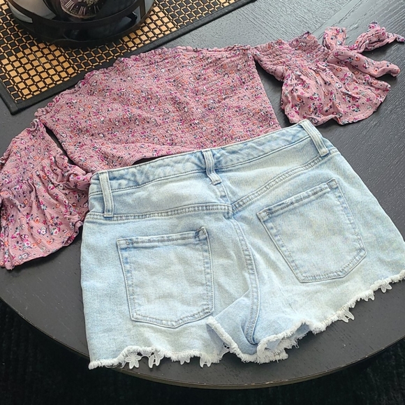 Crop top and short bundle ✨ 😍 - Picture 6 of 6